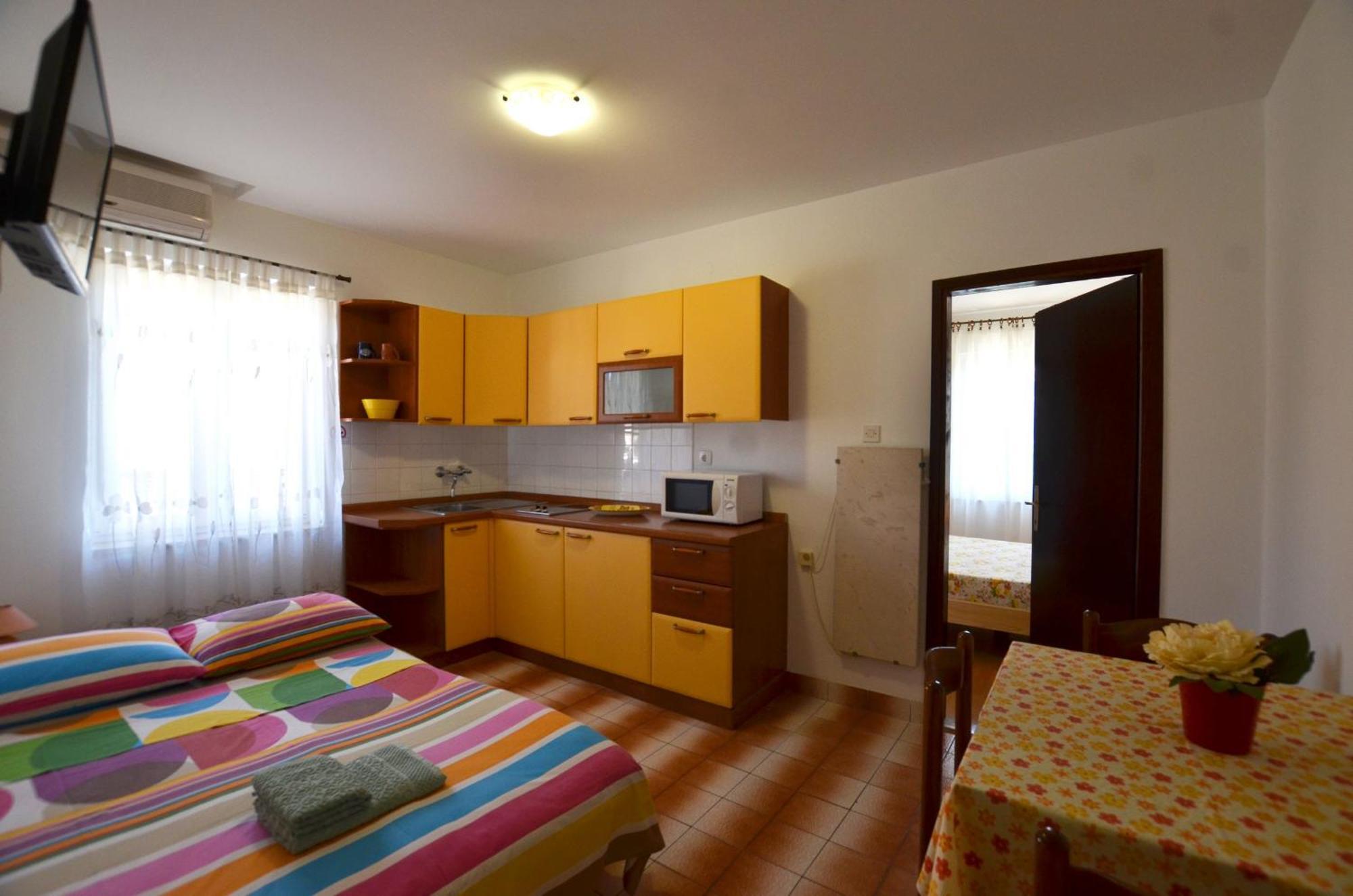 Galant Apartments Ровин Стая снимка